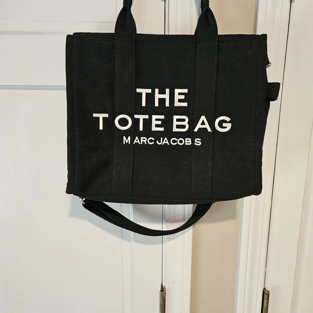 Marc Jacobs Black and White Tote Bag - Picture 3 of 3